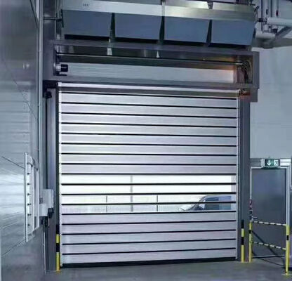 Porte rapide à enroulement avec ignifugation, vitesse réglable et acier inoxydable personnalisé pour usage industriel